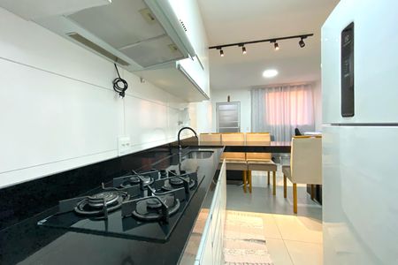 Apartamento à venda com 52m², 2 quartos e 1 vaga Apartamento à venda com 52m², 2 quartos e 1 vagaCozinha