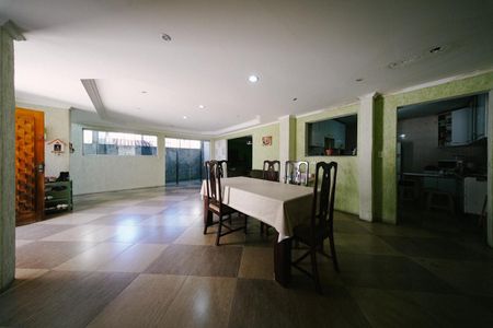 Casa à venda com 300m², 4 quartos e 6 vagasSala de Jantar