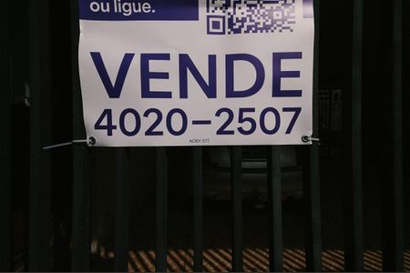 Casa à venda com 300m², 4 quartos e 6 vagasPlaquinha