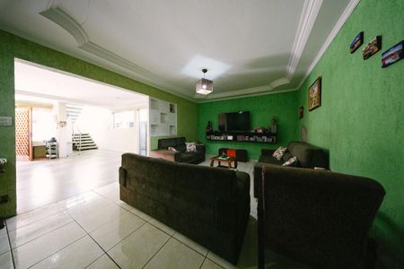 Casa à venda com 300m², 4 quartos e 6 vagasSala