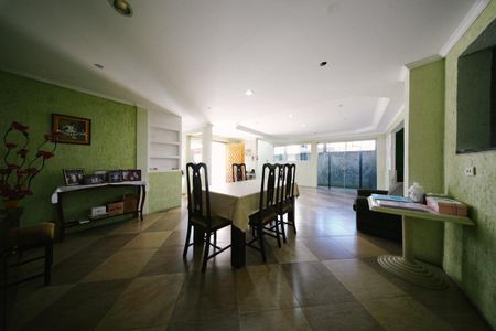 Casa à venda com 300m², 4 quartos e 6 vagasSala de Jantar