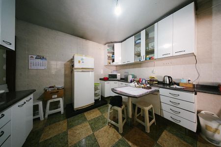 Casa à venda com 300m², 4 quartos e 6 vagasCozinha