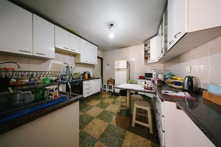 Casa à venda com 300m², 4 quartos e 6 vagasCozinha