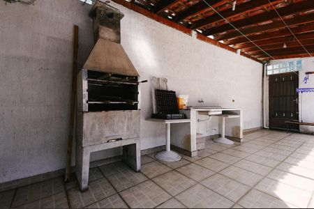 Casa à venda com 300m², 4 quartos e 6 vagasQuintal