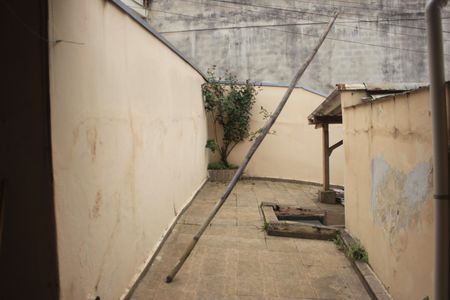 Casa para alugar com 80m², 2 quartos e sem vagaQuintal