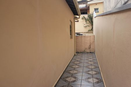 Casa para alugar com 80m², 2 quartos e sem vagaQuintal