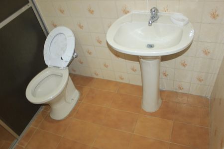 Casa para alugar com 80m², 2 quartos e sem vagaBanheiro