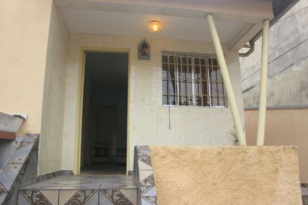 Casa para alugar com 80m², 2 quartos e sem vagaQuintal