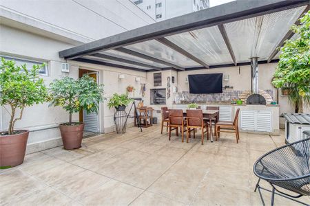 Apartamento à venda com 303m², 3 quartos e 4 vagas