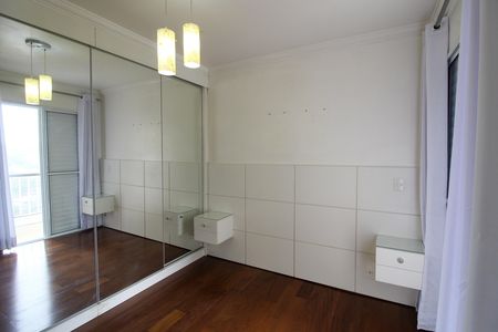 Apartamento à venda com 70m², 2 quartos e 2 vagasQuarto 2