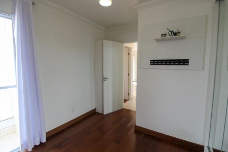 Apartamento à venda com 70m², 2 quartos e 2 vagasQuarto 2
