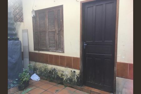 Casa à venda com 122m², 2 quartos e 2 vagas