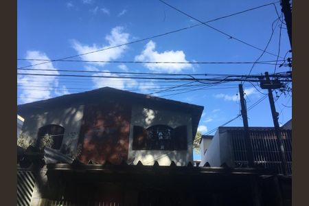 Casa à venda com 122m², 2 quartos e 2 vagas