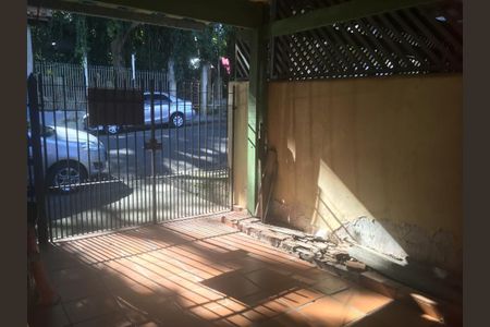 Casa à venda com 122m², 2 quartos e 2 vagas