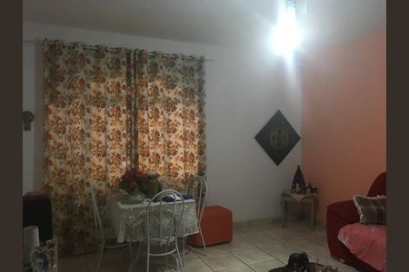 Casa à venda com 2 quartos, 122m² em Jardim Maria Luiza, São Paulo