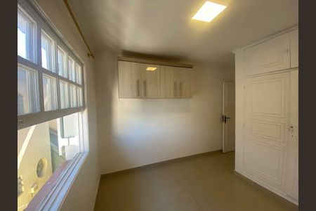 Casa à venda com 3 quartos, 156m² em Vila Alexandria, São Paulo