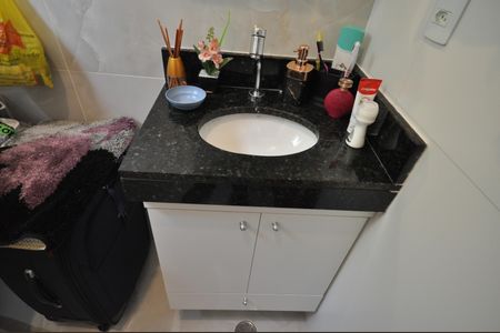 Banheiro do Quarto Suíte de apartamento para alugar com 2 quartos, 52m² em Jardim Jacana, São Paulo