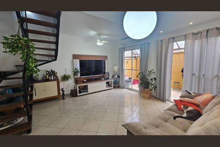 Casa à venda com 110m², 3 quartos e 2 vagas
