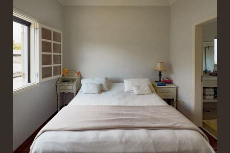 Casa de condomínio à venda com 348m², 4 quartos e 4 vagas