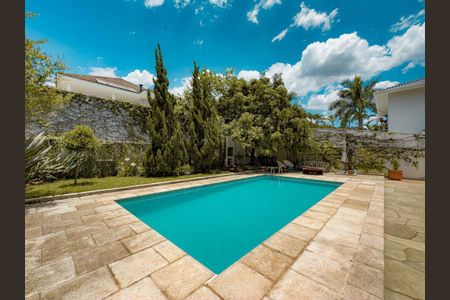 Casa de condomínio à venda com 348m², 4 quartos e 4 vagas