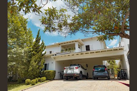 Casa de condomínio à venda com 348m², 4 quartos e 4 vagas