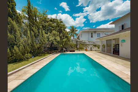 Casa de condomínio à venda com 348m², 4 quartos e 4 vagas