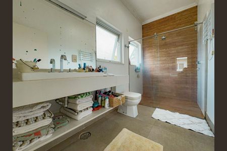 Casa de condomínio à venda com 348m², 4 quartos e 4 vagas