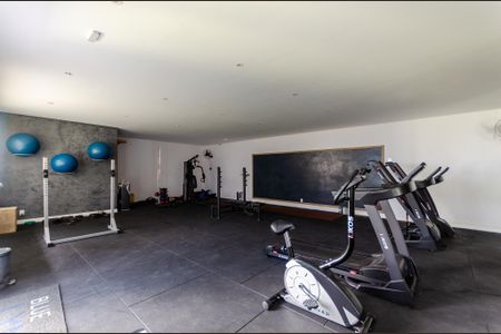 Apartamento para alugar com 34m², 2 quartos e sem vaga Apartamento para alugar com 34m², 2 quartos e sem vagaÁrea comum - Academia