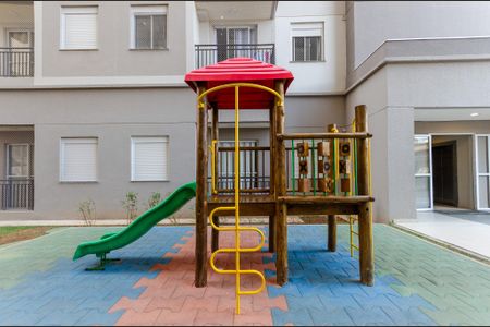 Apartamento para alugar com 34m², 2 quartos e sem vaga Apartamento para alugar com 34m², 2 quartos e sem vagaÁrea comum - Playground
