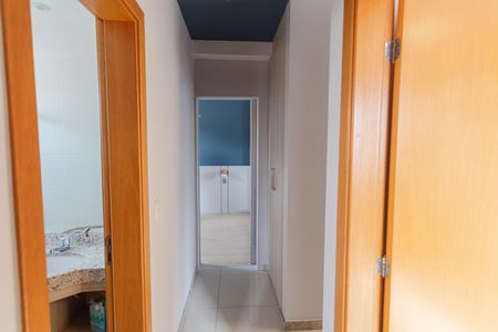 Apartamento à venda com 75m², 3 quartos e 2 vagasCorredor