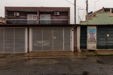 Casa para alugar com 127m², 3 quartos e 2 vagas Casa para alugar com 127m², 3 quartos e 2 vagasFachada