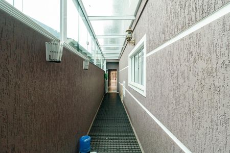 Casa para alugar com 127m², 3 quartos e 2 vagas Casa para alugar com 127m², 3 quartos e 2 vagasCorredor lateral