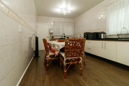 Casa para alugar com 127m², 3 quartos e 2 vagas Casa para alugar com 127m², 3 quartos e 2 vagasCozinha