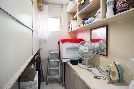 Apartamento à venda com 65m², 2 quartos e 1 vaga Apartamento à venda com 65m², 2 quartos e 1 vagaQuarto de Serviço