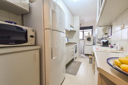 Apartamento à venda com 65m², 2 quartos e 2 vagas Apartamento à venda com 65m², 2 quartos e 2 vagasCozinha