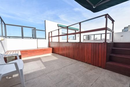 Apartamento à venda com 65m², 2 quartos e 2 vagas Apartamento à venda com 65m², 2 quartos e 2 vagasÁrea comum - Piscina