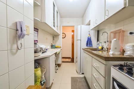 Apartamento à venda com 65m², 2 quartos e 2 vagas Apartamento à venda com 65m², 2 quartos e 2 vagasCozinha