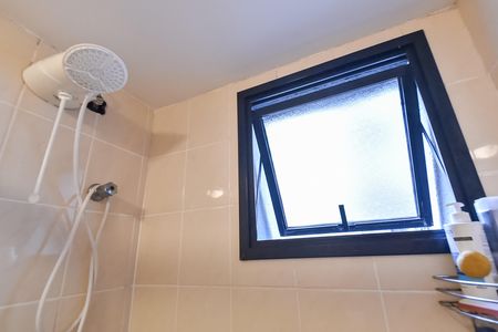 Apartamento à venda com 65m², 2 quartos e 2 vagas Apartamento à venda com 65m², 2 quartos e 2 vagasBanheiro da suíte