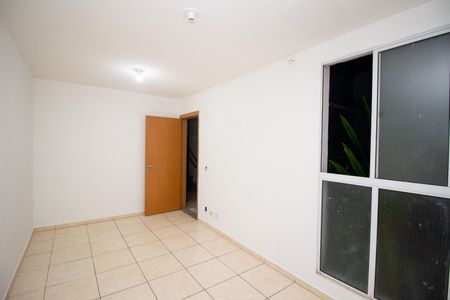 Sala de apartamento para alugar com 2 quartos, 50m² em Chacaras Reunidas Santa Terezinha, Contagem