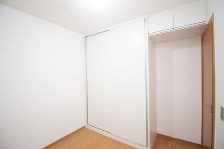 Quarto 1 de apartamento para alugar com 2 quartos, 50m² em Chacaras Reunidas Santa Terezinha, Contagem