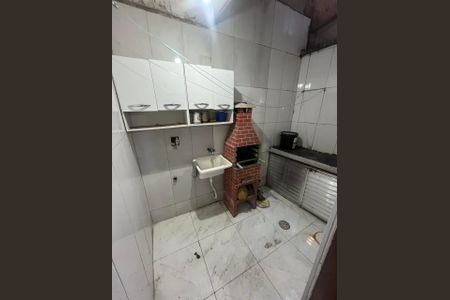 Casa de condomínio à venda com 64m², 2 quartos e 1 vagaÁrea externa