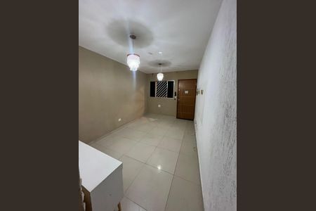 Sala de casa de condomínio à venda com 2 quartos, 64m² em Vila Taquari, São Paulo