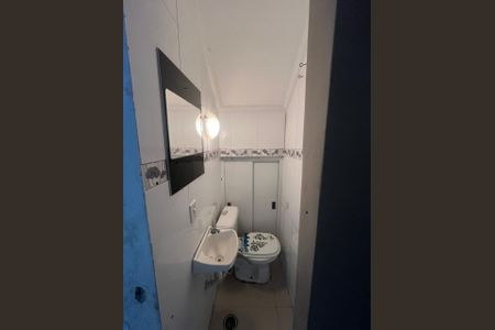 Casa de condomínio à venda com 64m², 2 quartos e 1 vagaBanheiro