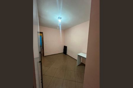 Casa de condomínio à venda com 64m², 2 quartos e 1 vagaQuarto