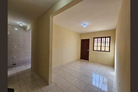 Sala de casa de condomínio para alugar com 3 quartos, 150m² em Pedra de Guaratiba, Rio de Janeiro