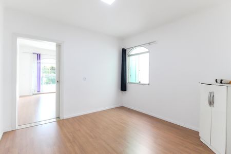 Casa para alugar com 200m², 3 quartos e 2 vagasSala