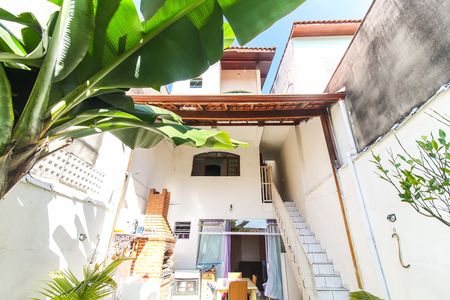 Quintal - Casa 2 de casa para alugar com 5 quartos, 200m² em Jardim Itapemirim, São Paulo
