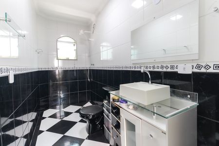 Casa para alugar com 200m², 3 quartos e 2 vagasBanheiro Quarto 2 - Suíte