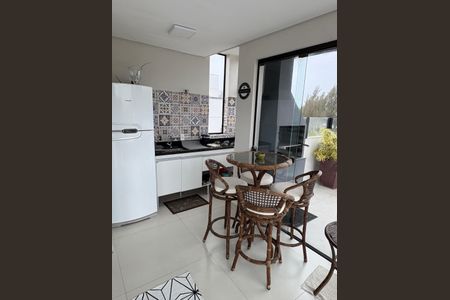 Apartamento para alugar com 2 quartos, 120m² em Armação, Florianópolis
