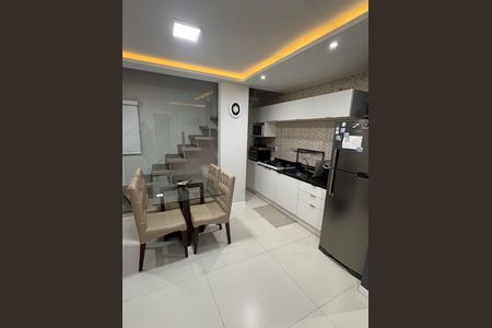 Apartamento para alugar com 2 quartos, 120m² em Armação, Florianópolis